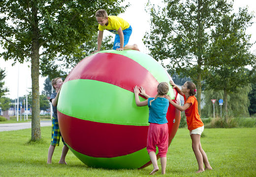 Acquista super palline gonfiabili multiuso da 1,5 e 2 metri verde rosso per grandi e piccini. Ordina articoli gonfiabili online su JB Gonfiabili Italia