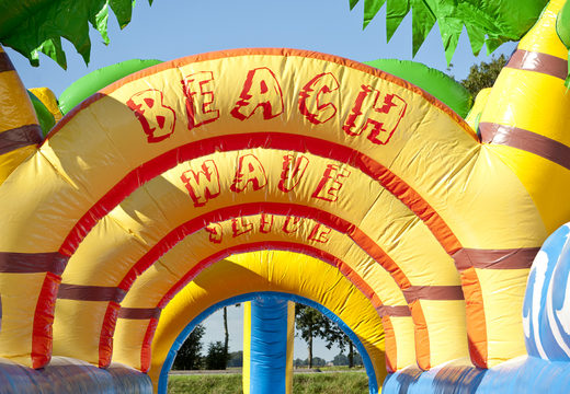 Ordina uno scivolo gonfiabile lungo 18 m a tema spiaggia per bambini. Comprare ora gli scivoli gonfiabili per il ventre online su JB Gonfiabili Italia