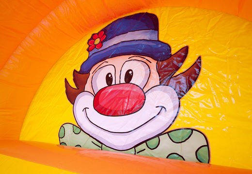 Spettacolare scivolo gonfiabile a tema clown con colori allegri per bambini. Acquista ora gli scivoli gonfiabili online su JB Gonfiabili Italia