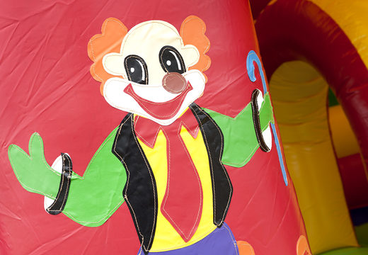 Acquistare un multigioco gonfiabile per bambini con tetto ostacoli e scivolo con il tema circo