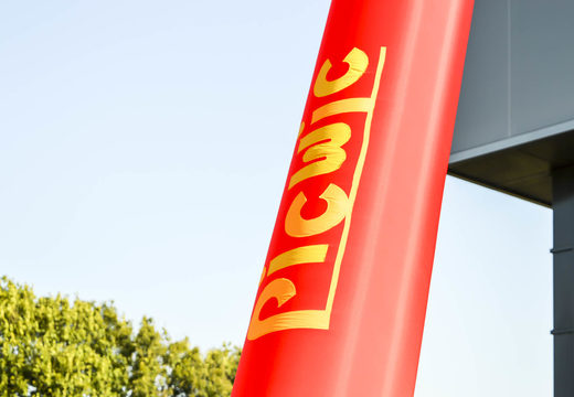 Ordina lo skydancer gonfiabile Picwic con il logo realizzato su misura presso JB Gonfiabili Italia; specialista in articoli pubblicitari gonfiabili come pupazzi gonfiabili