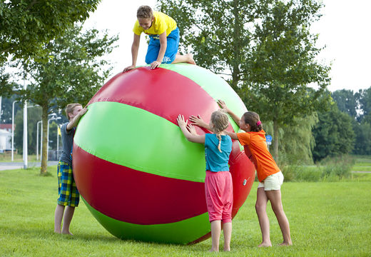 Acquista super palline gonfiabili multiuso da 1,5 e 2 metri verde-rosso per grandi e piccini. Ordina articoli gonfiabili online su JB Gonfiabili Italia