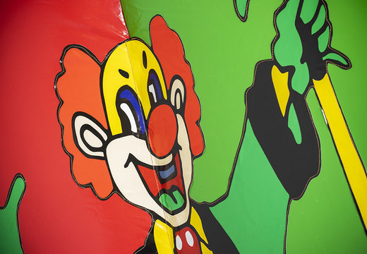 Scivolo gonfiabile perfetto in tema clown con oggetti 3D per bambini. Acquista ora gli scivoli gonfiabili online su JB Gonfiabili Italia