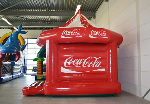 Castello gonfiabile su misura Coca-Cola Carousel per vari eventi in vendita. Acquista ora promozionali castello gonfiabile su misura online da JB Gonfiabili Italia