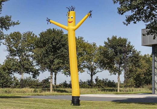 Skytube gonfiabile da 6 o 8 metri di colore giallo in vendita su JB Gonfiabili Italia. Skydancer e skytube standard per qualsiasi evento sono disponibili online
