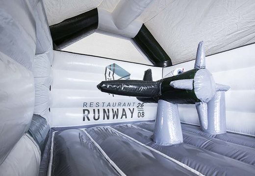 Ristorante su misura Runaway Airplane castello gonfiabile multidivertente per vari eventi in vendita. Acquista ora promozionali gonfiabili personalizzati online da JB Gonfiabili Italia