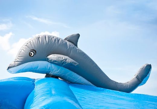 Grande castello gonfiabile coperta di palline blu a tema Seaworld, per bambini. Ordina gonfiabili per bambini online su JB Gonfiabili Italia