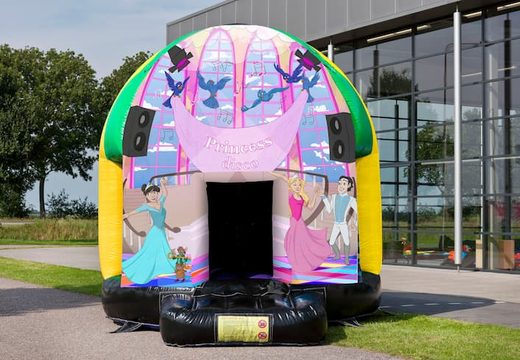 Disco castello gonfiabile multi-tema di 5,5 metri in vendita in tema principessa per bambini. Ordina i castelli gonfiabili online su JB Gonfiabili Italia