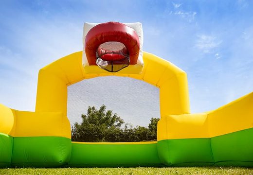 Acquista il gonfiabile centro sportivo con il tema pallacanestro, calcio e pallavolo della JB Bubble e organizza la tua festa schiuma facile da posizionare e utilizzare