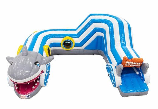 Acquistare un gioco gonfiabile tunnel per bambini con ostacoli e scivolo, tema squalo.