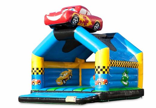 Acquista un grande castello gonfiabile al coperto a tema auto per bambini. Disponibile su JB Gonfiabili Italia online