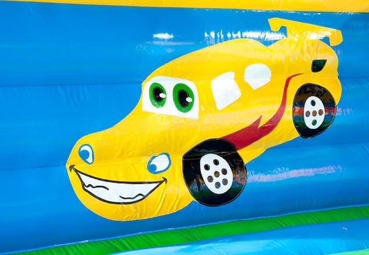 Grande castello gonfiabile ricoperta di allegre animazioni a tema auto per bambini. Ordina le castelli gonfiabili online su JB Gonfiabili Italia
