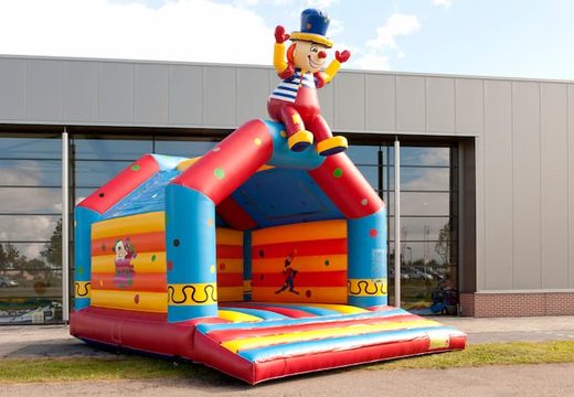 Acquista la castello gonfiabile a tema clown con animazioni allegre per i bambini. Ordina le castelli gonfiabili online su JB Gonfiabili Italia