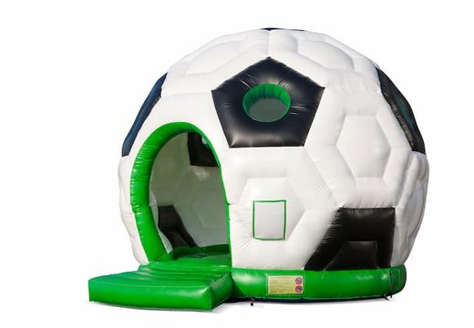 Acquista un grande castello gonfiabile per interni a tema calcio per bambini. Disponibile su JB Gonfiabili Italia online