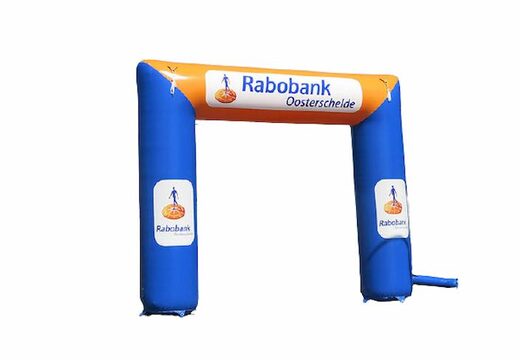 Maatwerk opblaasbare reclame boog met rabobank logo en huisstijl 