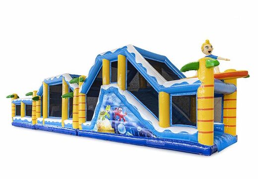 Percorso ad ostacoli modulare gonfiabile di 19 metri in tema surf con oggetti 3D coordinati per bambini. Acquista ora i percorsi ad ostacoli gonfiabili online su JB Gonfiabili Italia