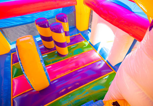 Castello gonfiabile multigiocatore super gonfiabile a tema unicorno per bambini in vendita con molti colori