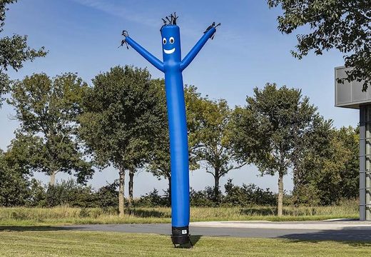 Skydancer gonfiabili standard da 6 o 8 metri in azzurro in vendita su JB Gonfiabili Italia. Ordina gli airdancer gonfiabili nei colori e nelle dimensioni standard direttamente online