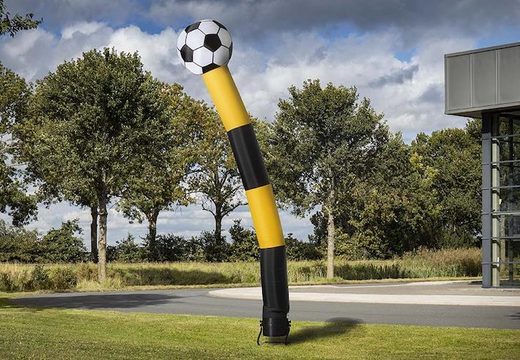Ordina l'airdancer da 6 m con palla 3D in giallo nero su JB Gonfiabili Italia. Acquista pupazzi gonfiabili standard per eventi sportivi