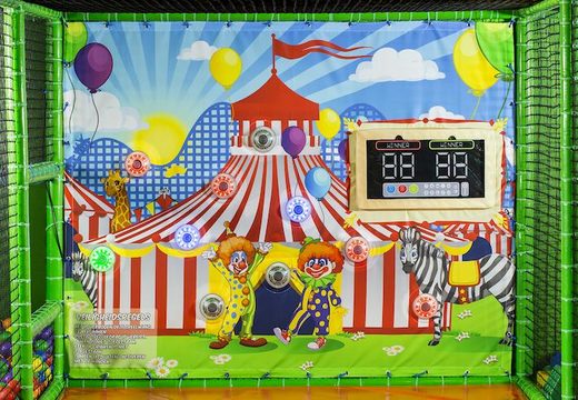 Ordina una parete interattiva con un faretto a tema circense per un parco giochi al Jb
