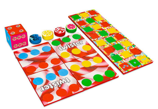 Set di giochi colorato dietro a Softplay a tema caramelle