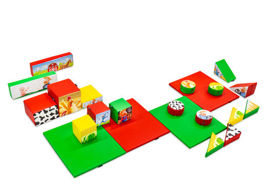 Set Softplay grande a tema fattoria con blocchi colorati per giocare
