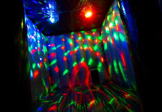 Interno del castello gonfiabile disco con luci disco e musica in vendita presso JB